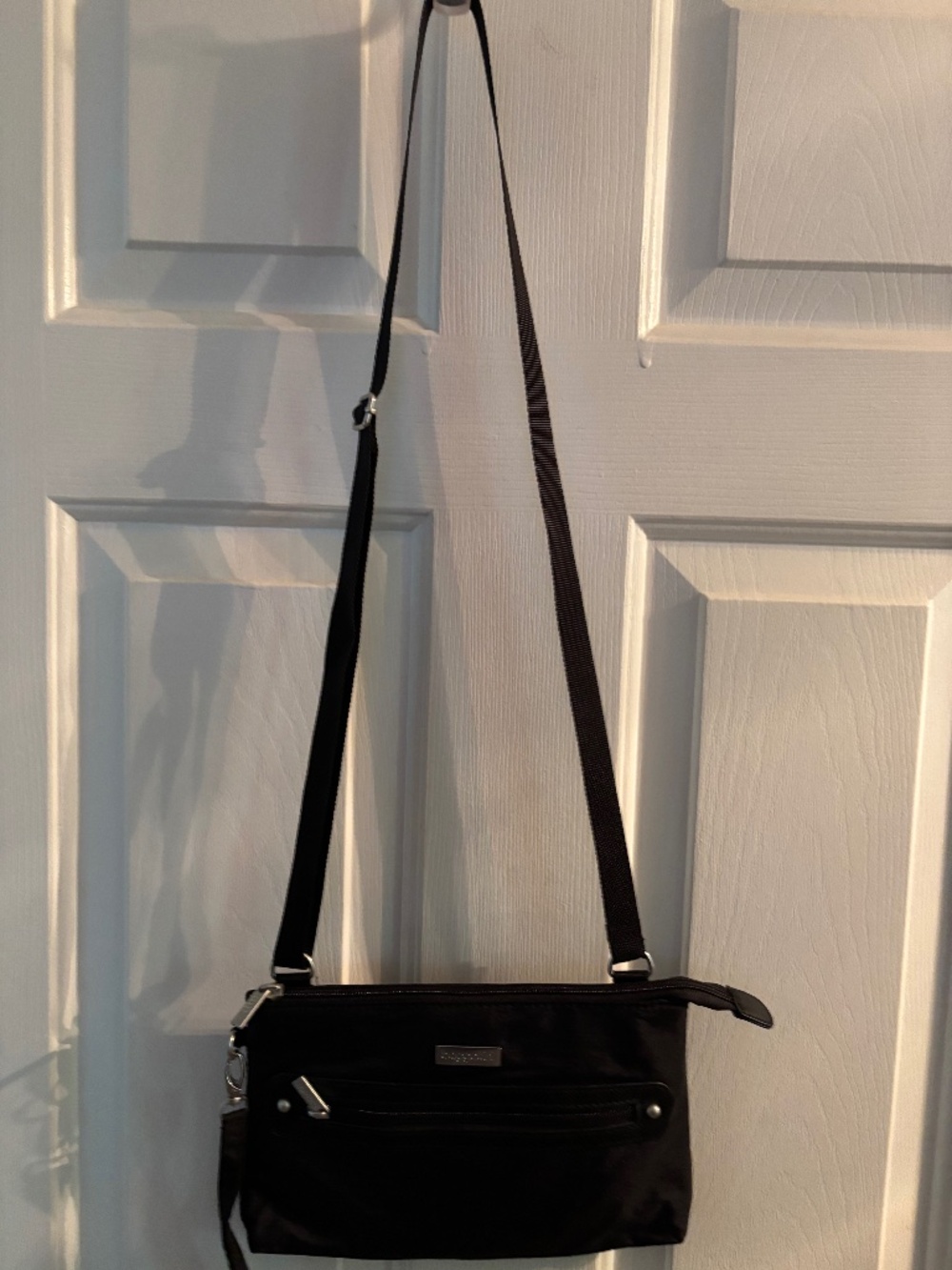 Black Baggallini Shoulder Bag w/Long Strap
